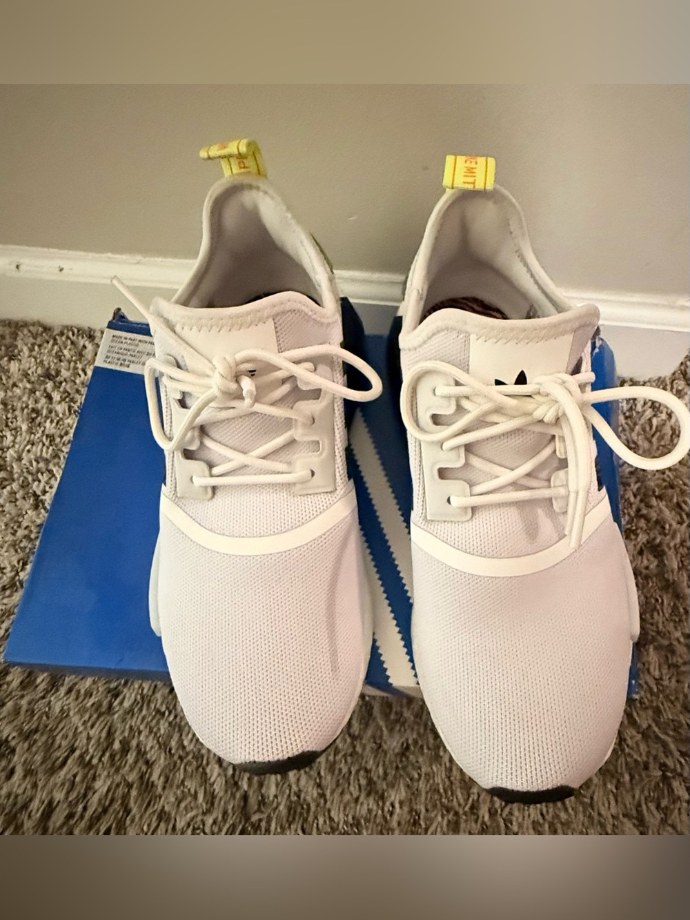 adidas Women’s White & Green Tennis Shoes - Picture 5 of 8